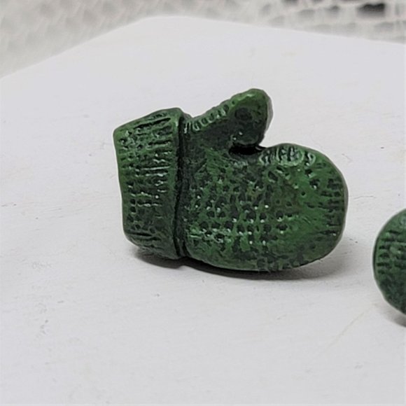 Cute Holiday Mittens Earrings Green Pierced Post - Picture 7 of 8